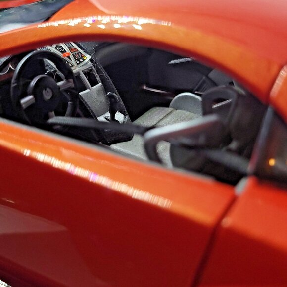 Burago Prima Giugiaro Design - 1:18 Die-Cast Stunning Craftsmanship Orange - Picture 15 of 16